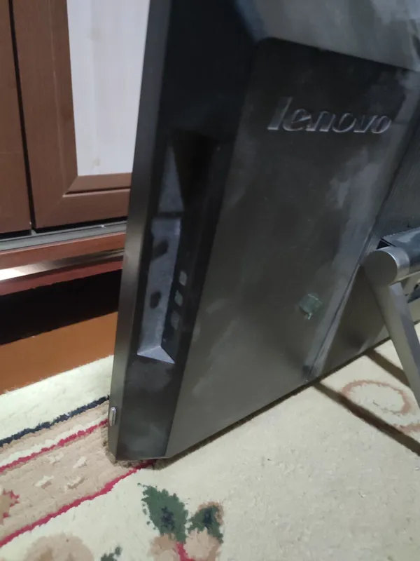 Моноблок Lenovo. В рабочем состоянии. (Дисплей не работает) — фото 3