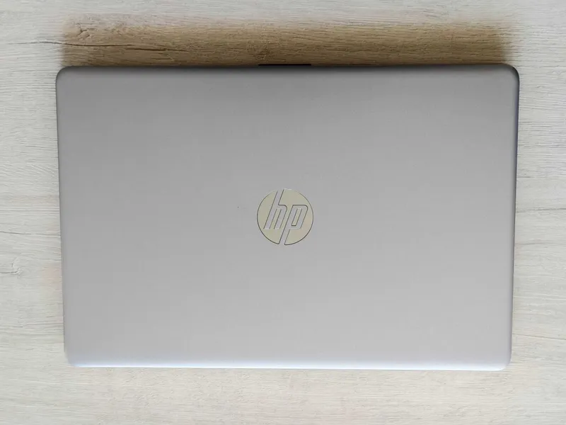 HP 250 G8 Noutbook — фото 1