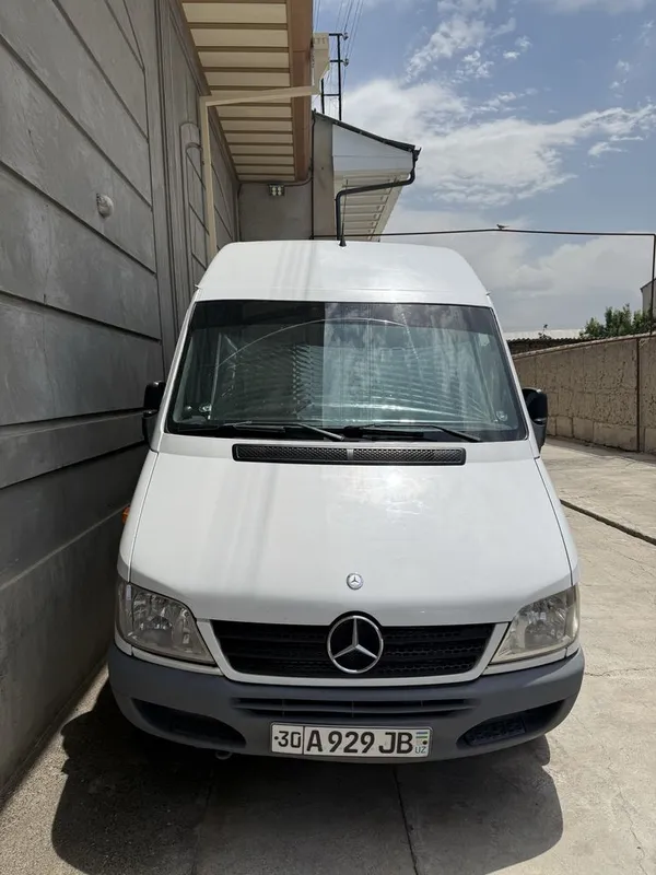 Mersadez benz sprinter 1