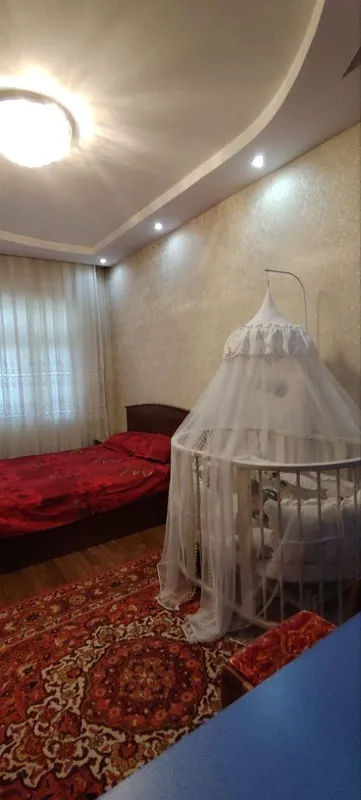 Almazar tumanida 72.5 m², 3 xonali kvartira sotiladi 3