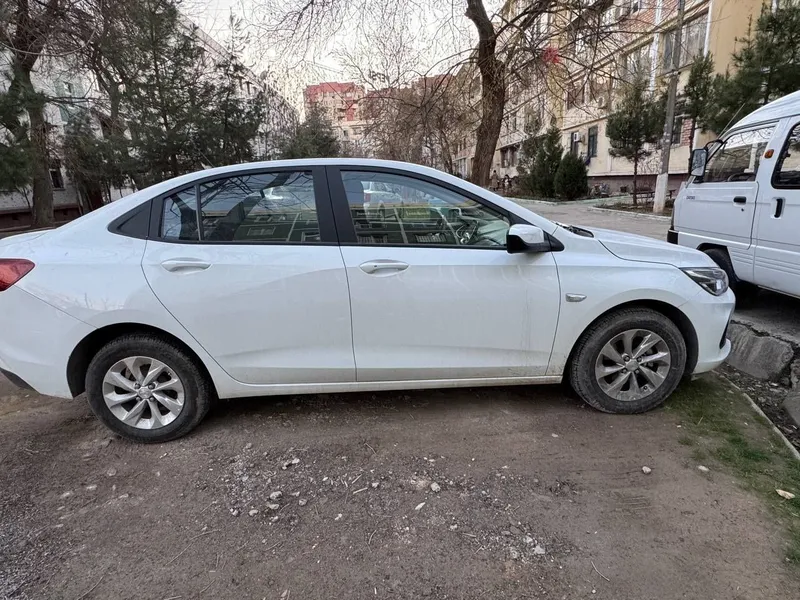 Onix 4LT LTZ Turbo AT 2025 1,2 л. Turbo, 132 лс., АКПП 15" 1 Onix 4LT LTZ Turbo AT 2025 1,2 л. Turbo, 132 лс., АКПП 15" 1