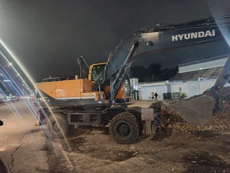 Экскаватор Hyundai 210