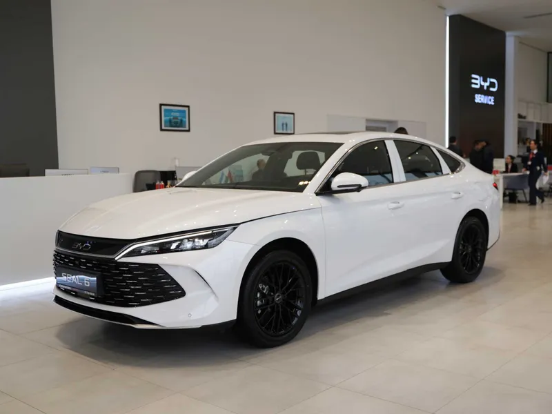 BYD SEAL 6 120km Flagship 2 BYD SEAL 6 120km Flagship 2