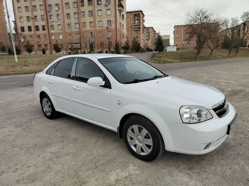 Продаётся Лассети 2010 механика — фото 1