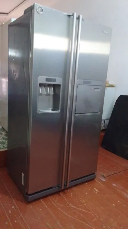 Срочна продам отлечно самсунг холодильник