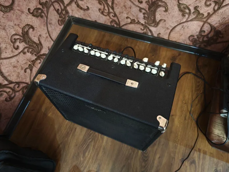 Комбо усилитель Cort MIX-5 Multi Combo 3 Комбо усилитель Cort MIX-5 Multi Combo 3