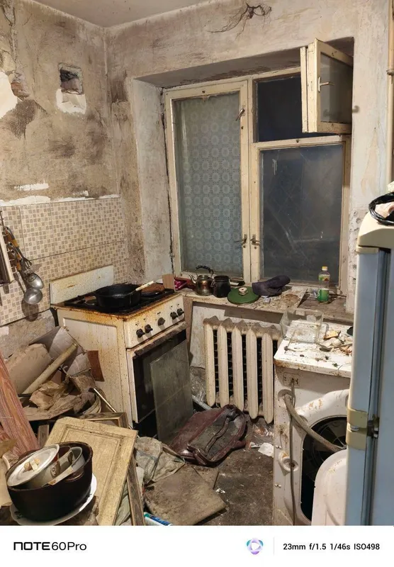 Продаю 1 комнатную в бывшем общежитии 5 Продаю 1 комнатную в бывшем общежитии 5