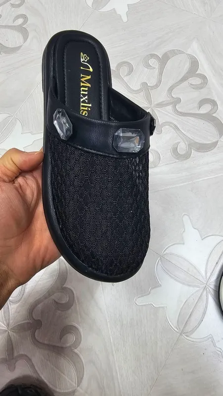 Yozgi new oyoq kiyimlar