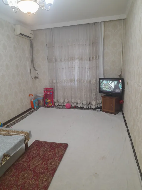 Rochna dom Ibn sino 2 masiv 3 xona 4 etaj 9