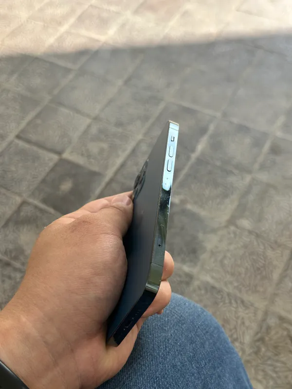 iPhone 12 Pro 128GB в среднем состоянии — фото 3