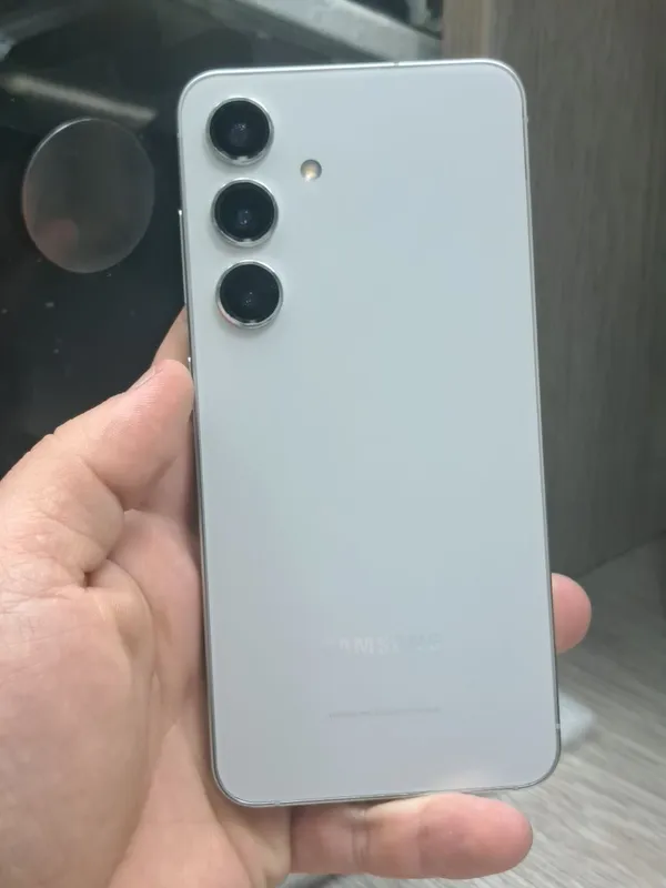 Samsung S24 память 8/256GB 1