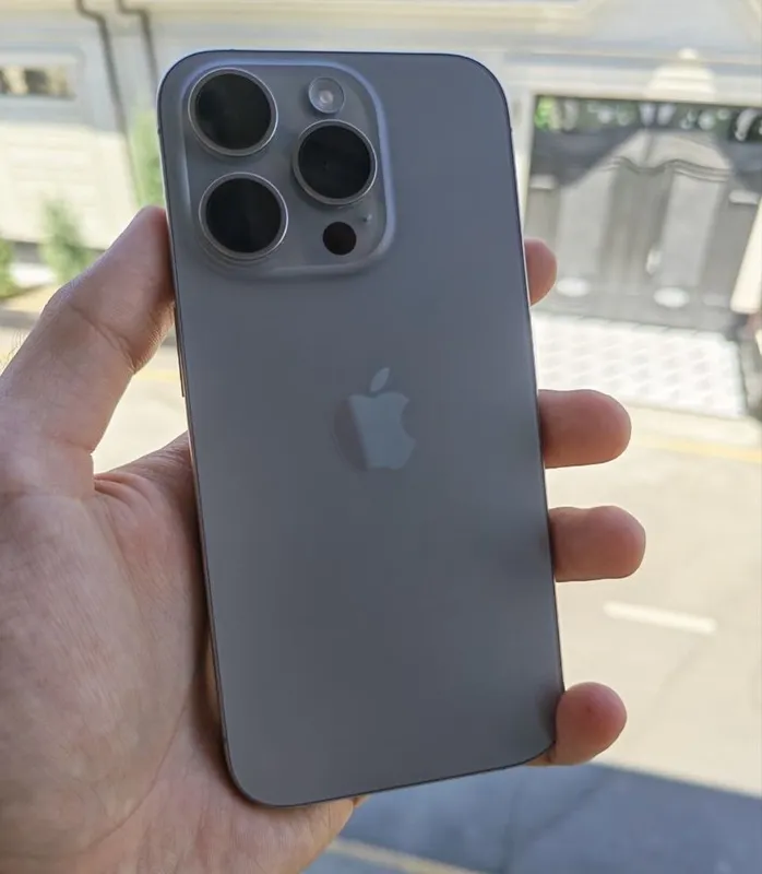 Iphone 15 pro (256gb) 1