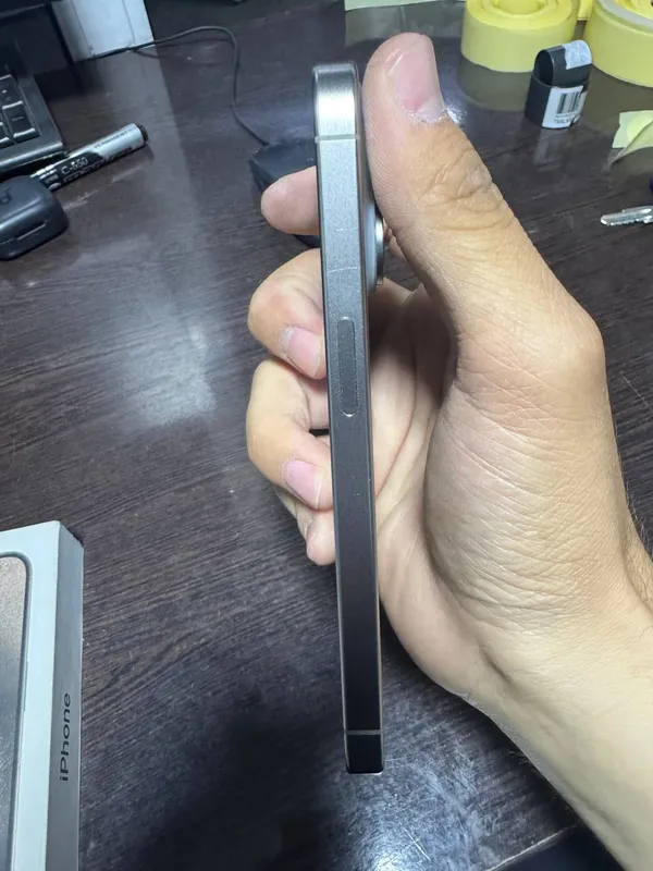 iPhone 15 pro 1 iPhone 15 pro 1