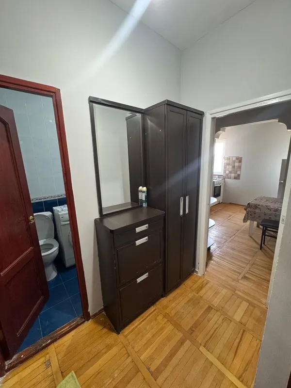mirzo ulug'bek tumani 1 xona ijaraga uy 335 5