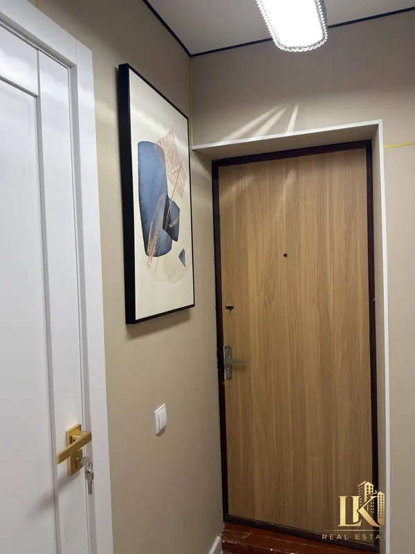 Продаётся уютная 1-комнатная квартира с ремонтом, 28 м² 1