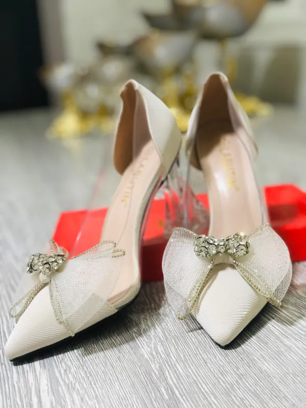 Yap yangi  1marta keyilgan 36- razmer 150.000 sum