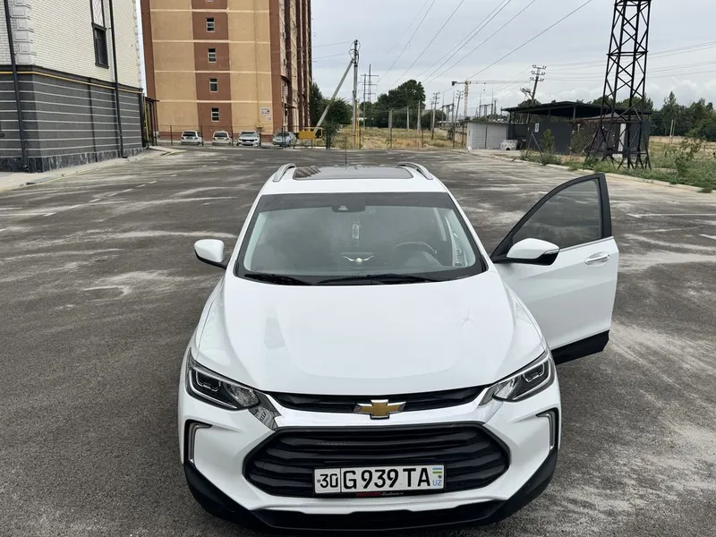Tracker 2 premier sotiladi 2023 yil 3