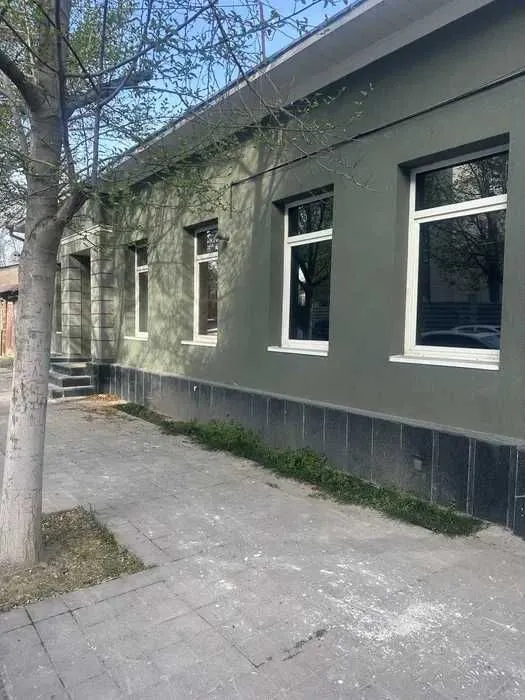 Ж.К.Акай Сити.Продам отличный обьект под бизнес 85квм.+подвал 40квм.