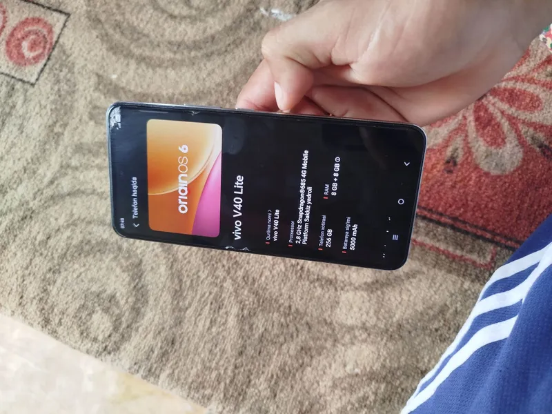 Vivo v40 lite 256tali