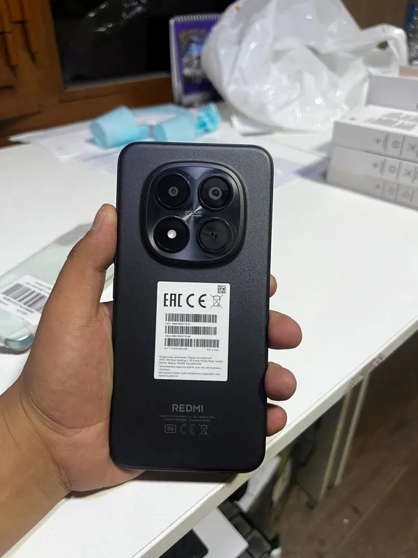 Telefon Redmi 15pro +5g 12/512 2