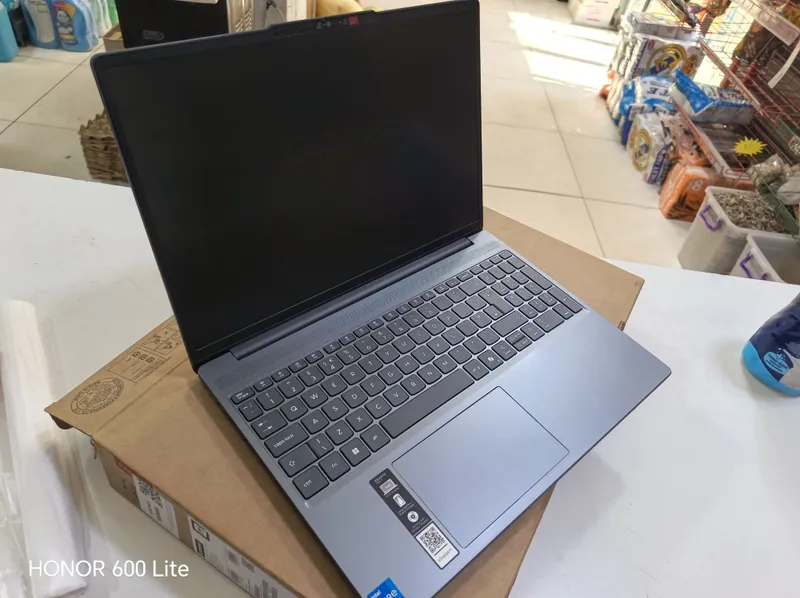 Noutbuk Lenovo IdeaPad Slim3 Intel Core i5-13420H 8/512 GB SSD Gray 3 Noutbuk Lenovo IdeaPad Slim3 Intel Core i5-13420H 8/512 GB SSD Gray 3