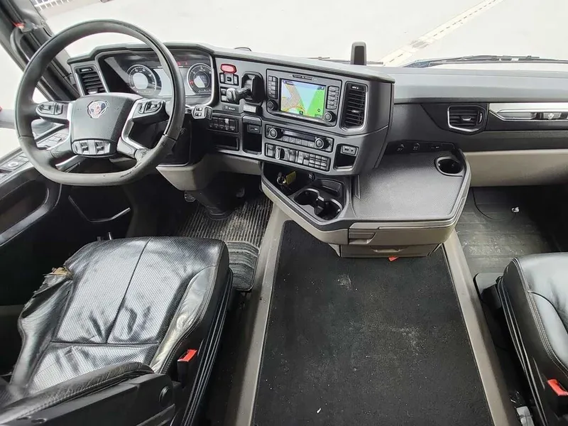 Шасси грузовика Scania R650 6