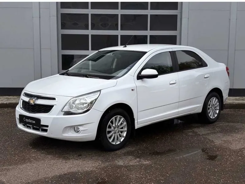 Продам свой Chevrolet Cobalt, белого цвета, пробег 5900 Продам свой Chevrolet Cobalt, белого цвета, пробег 5900