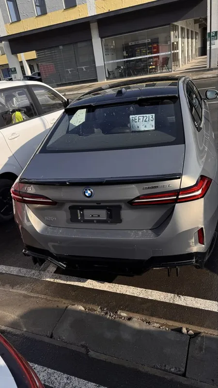 Bmw i5 35L srochniy 6 Bmw i5 35L srochniy 6