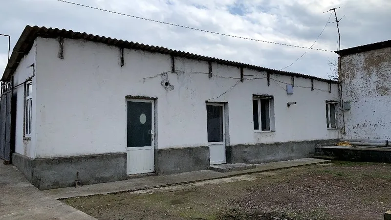 Uy sotiladi ortasaroy sentir