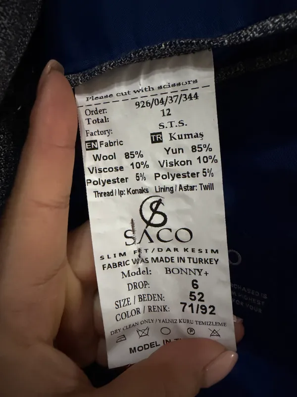 Uch qismli erkaklar kostyumi sotiladi 2