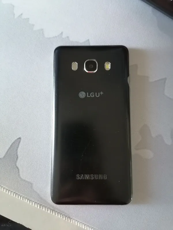 Samsung j5 2016 2/16 gb 7 Samsung j5 2016 2/16 gb 7