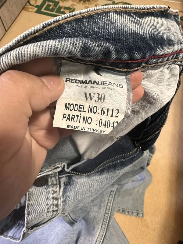Продам брюки новые