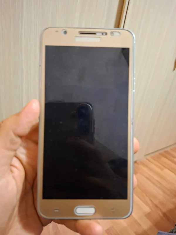 Samsung J7 ehtiyot qismlarga 1 Samsung J7 ehtiyot qismlarga 1
