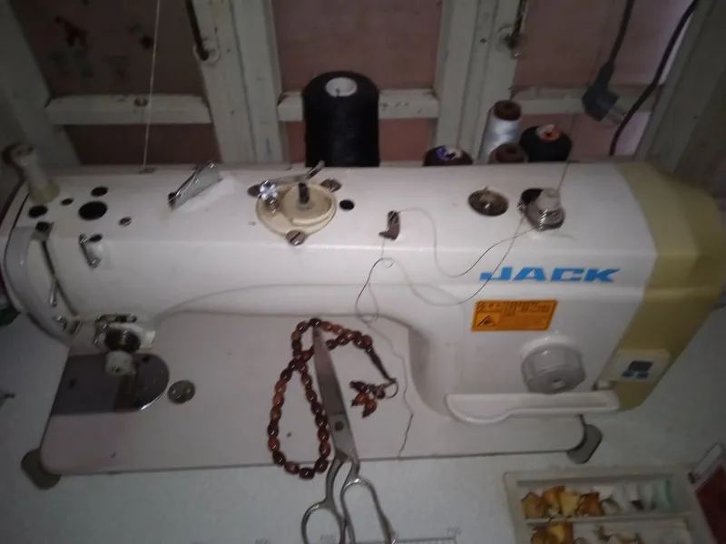Jack tikuv mashinasi sotiladi