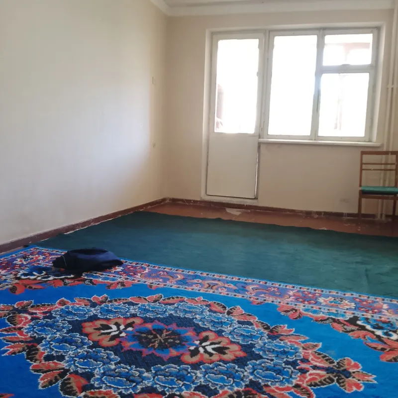 Qarshi shahar paxtazorda 2 xonli 3 etaj ijaraga