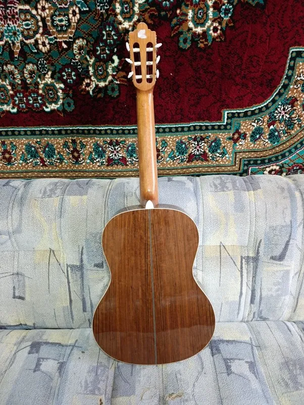 Akustik gitara 2 Akustik gitara 2