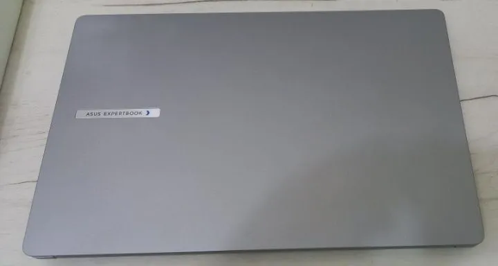 Asus ExpertBook | Ryzen 5-7535HS (6 yadro) | 8GB DDR5 | Karobka bor 3