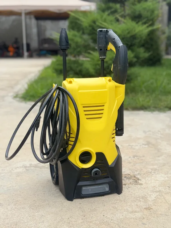 Karcher, yuqori bosimli yuvish moslamasi 2 Karcher, yuqori bosimli yuvish moslamasi 2