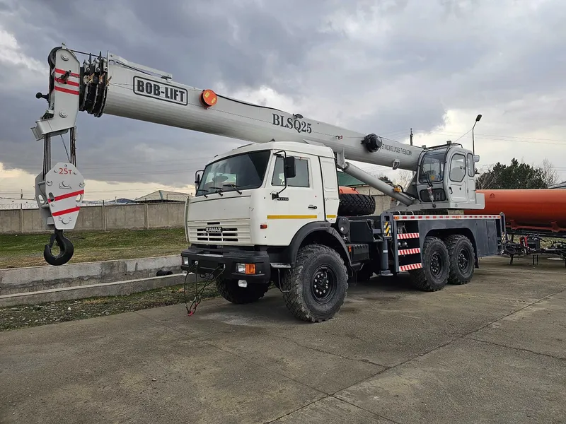 Автокран 25 т. 43118 6x6 1