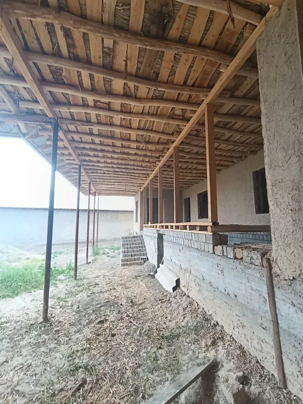 Uy sotiladi Manzil Parkent tumani Samsarakda 3