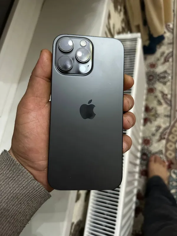 iPhone 16 Pro Max 256 ГБ, чёрный 3