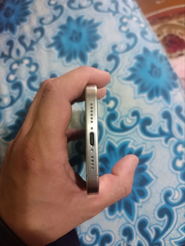 Iphone 15 pro max 526 82 yom 3