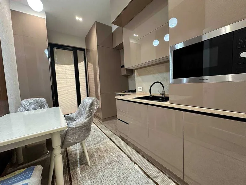 Срочно сдам евро 2х ком кв-ру 6/12 ЖК Parkwood госпитальный P8 — фото 2 Срочно сдам евро 2х ком кв-ру 6/12 ЖК Parkwood госпитальный P8 — фото 2