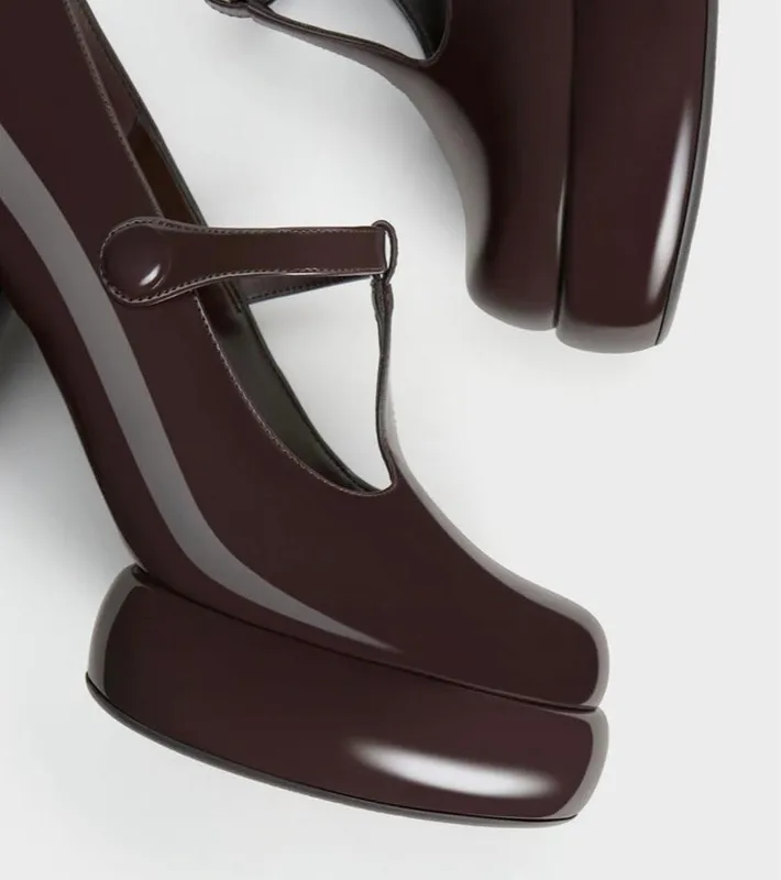 Charles & Keith — фото 3