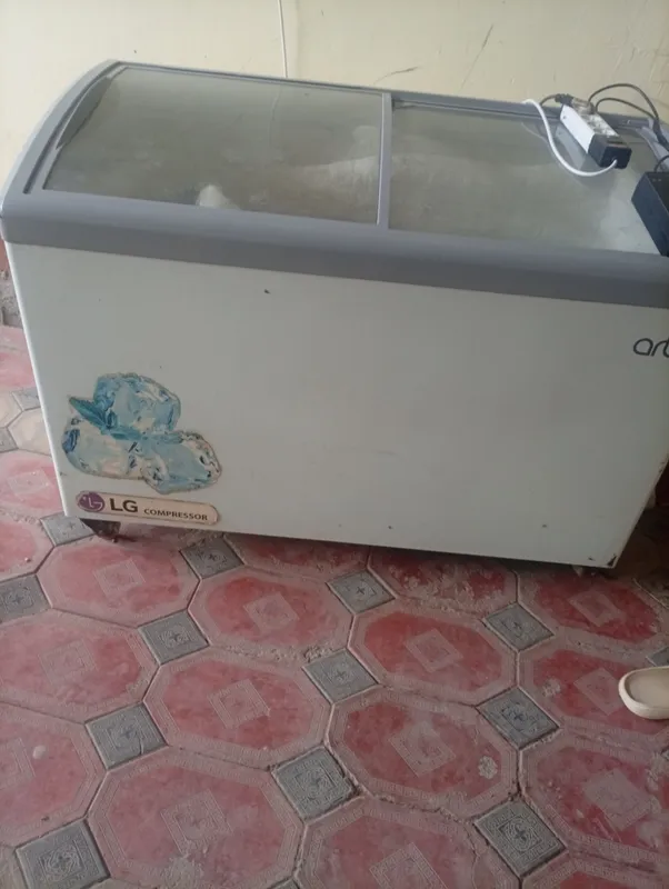 muzlatkich sotiladi  ishlashi zor