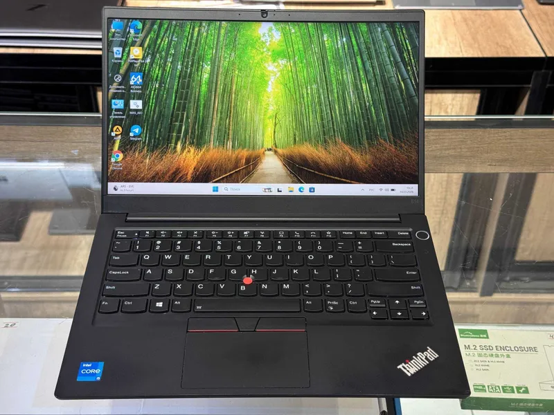 Lenovo ThinkPad E14 Gen2 Core i5-1135G7 ram 8 ssd 128
