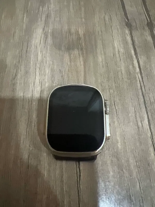 Smart watch ultra sotiladi!