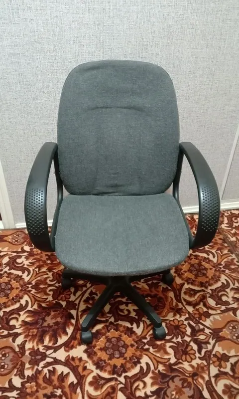 Ishlatilgan ofis kreslosi 1 Ishlatilgan ofis kreslosi 1