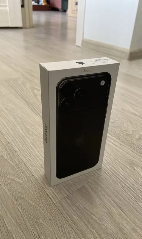 iPhone 18 pro Max black sotiladi 2 iPhone 18 pro Max black sotiladi 2