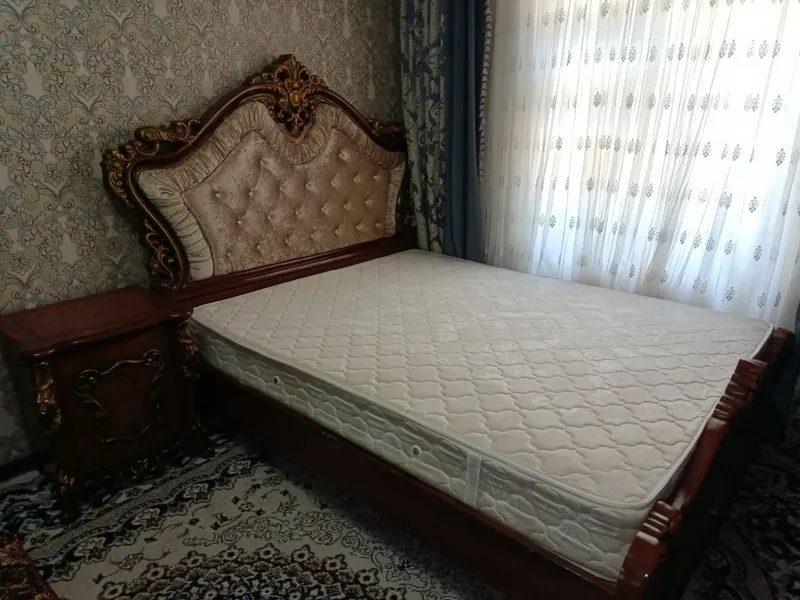 Спальные гарнитуры продам 5